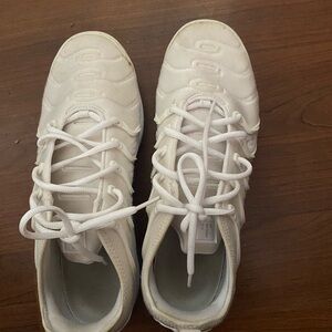 Nike Air Vapormax Plus Cream Sneakers